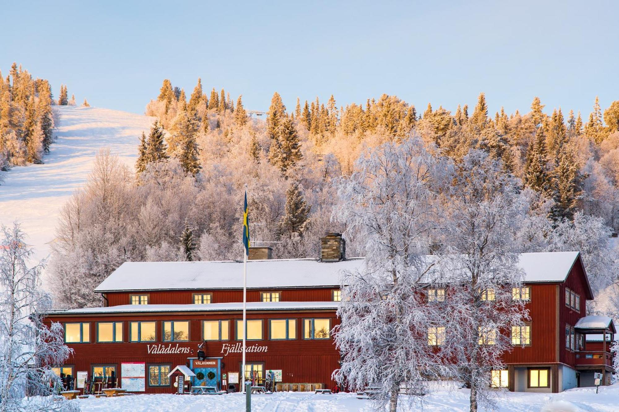 Valadalens Fjaellstation Hotel ภายนอก รูปภาพ